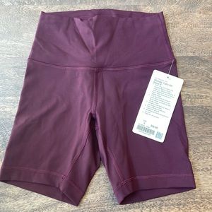 New with tags Lululemon Wunder train shorts 6” inseam 4 Cassis